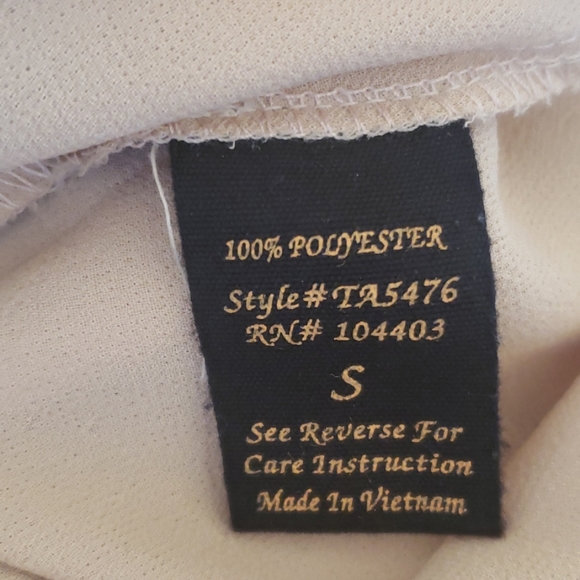 Ladies top - Picture 3 of 3